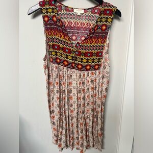 Women’s Umgee sleeveless boho chic top.